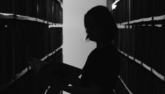 Mária Ferenčuhová: hlas mezi poezií a&nbsp;obrazem